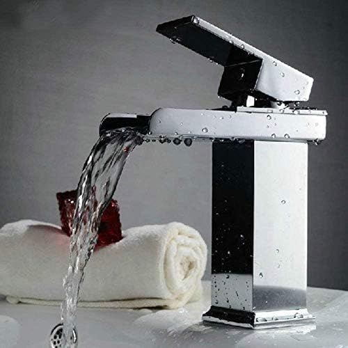 Robinet d'évier de salle de bain cascade pour une routine zen