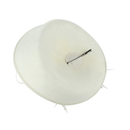 Chapeau bibi beige : fixez votre coiffure de mariage facilement