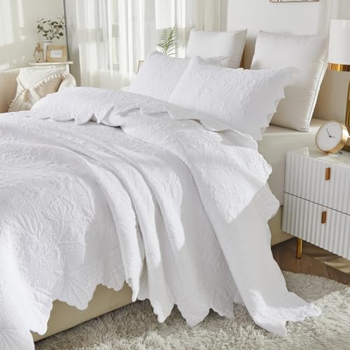 image for Brandream White Quilts Set Queen Size Bedspreads Cottagecore Farmhouse