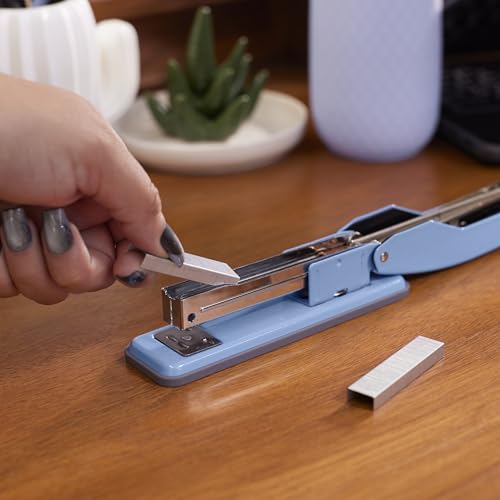 Agrafeuse de bureau compacte en métal bleu Swingline Cub S701069