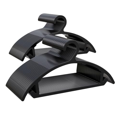 ABHENG 100 Stück Kunststoffbügel, Hochwertig Robuste Schlanke Platzsparende Bügel,Kleiderbügel für Pullover, T-Shirts, Hemden und Hosen, 41,7 cm x 21 cm, Schwarz, APY08100B