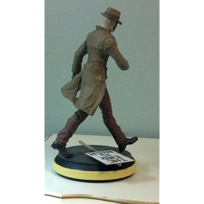 DC Collectibles Before Watchmen: Rorschach Statue