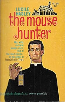Paperback The Mouse Hunter Book