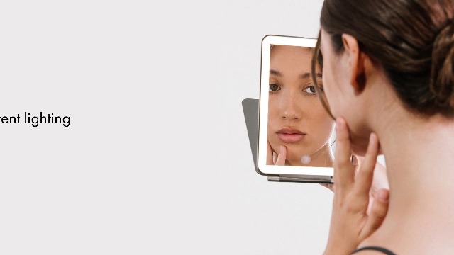 Amazon.com: Vanity Planet Handheld Makeup Mirror with Lights, Mini