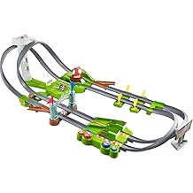 Hot Wheels Mario Kart Circuit Track Set & 2 Toy Vehicles, Racing Playset Includes Booster, Plus Mario & Yoshi Karts