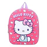 Découvrez le sac à dos amusant Hello Kitty de la collection 3D « Another Dimension ». Parfait pour les enfants qui aiment Hello Kitty. Le devant de ce sac à dos représente le chat mignon avec un effet 3D vif qui lui donne vraiment vie. Le sac à dos a un compartiment spacieux dans lequel vous pouvez ranger des fournitures scolaires, des collations ou des jouets. La poignée de transport et les bretelles réglables assurent un transport confortable.