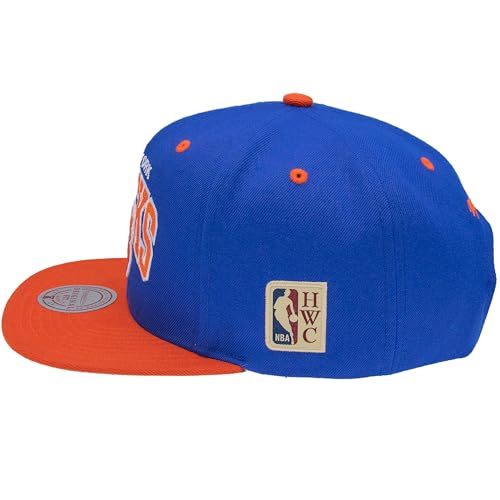 Miniatura 2 de Mitchell Ness Team Arch Gorra De Béisbol Snapback Nba Hwc - New York Knicks Azul Rey Naranja