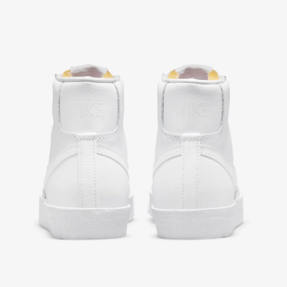 Nike Women's Blazer Mid 77 Shoes