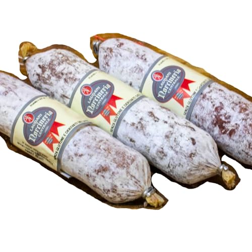 【SALAME DI SUINO】: Il salame di suino è un classico della norcineria, preparato con carne di maiale di alta qualità. Con un sapore dolce e delicato, questo salame è ideale per ogni occasione, dai pasti quotidiani agli aperitivi con amici e famiglia.