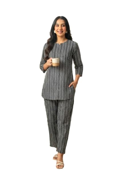 Image of Women's Pure Cotton Printed Night Suit,Top and Relaxed Pajama Set, Stylish Sleepwear