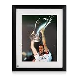 Exclusive Memorabilia è il marchio più affidabile del Regno Unito di memorabilia per lo sport e l'intrattenimento, che rifornisce i club di calcio della Premiership, le principali compagnie di crociere e gli enti di beneficenza con i loro cimeli in vendita e all'asta.