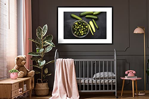 Poster met lijst Komkommer - Poster met lijst Verse minikomkommers in kwarten en stukjes gesnen - 120x80 cm - Afbeelding 7