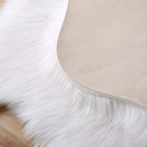 jiele Nachahmung Lammfell Teppich 60 x 90 cm Lammfellimitat Teppich Künstlicher Fell Wolle Bettvorleger Sofa Matte (Weiß)