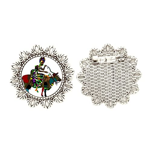 Broche de plata flor de vaca medium para renovar ropa básica sutilmente