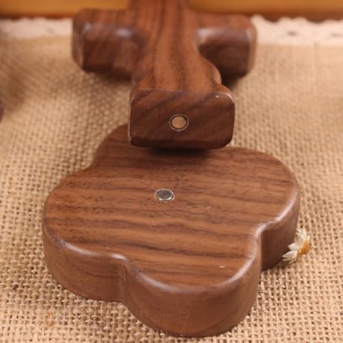Cruz cristiana de madera con base estable para evitar caídas en mesas 7