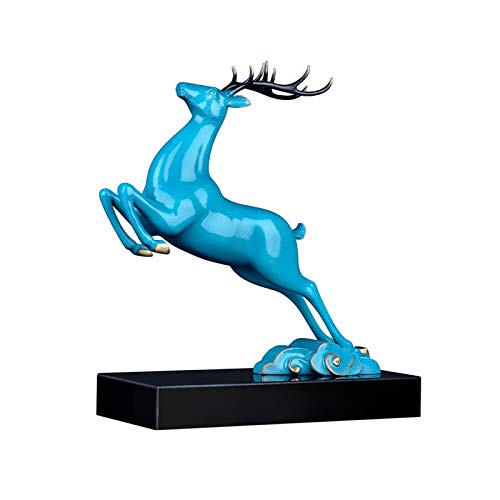 Statue de cerf en laiton pour rompre la monotonie d'un meuble TV vide