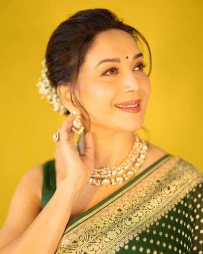 Image of Flosive Women's Sage Green Kanjivaram Silk With Weaving Saree With Blouse Piece