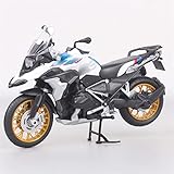 El juguete modelo de motocicleta perfecto, no solo es un modelo muy realista, sino también un juguete muy bueno.