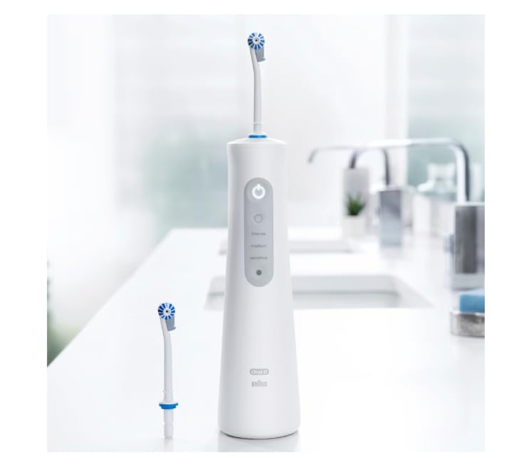 Oral-B Irrigador del centro de salud oral, 1 boquilla de oxyjet, 5 modos de limpieza y 4 chorros de agua, 1 boquilla de agua