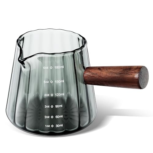 Joeyan 180ml Espresso Messbecher Glas mit Holzgriff, Klein Milchkännchen,Borosilikatglas Measuring Cup,Barista Zubehör mit Skala ml & oz,Küche Messgläser mit V-förmiger Ausguss,Spülmaschinenfest,Grau