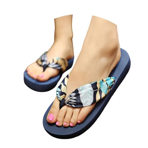 Tongs de piscine femme soulageant les pieds sensibles en vacances