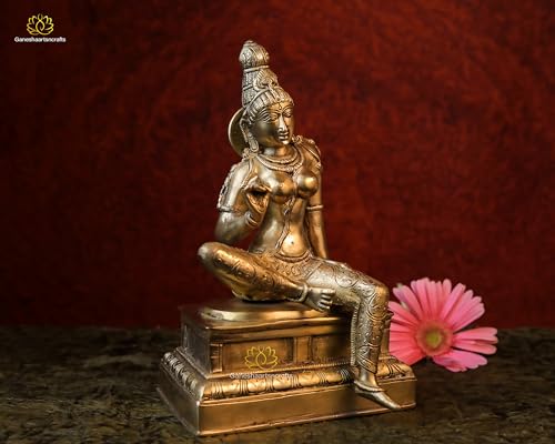 Statue Parvati sculpture artisanale de collection finition dorée antique