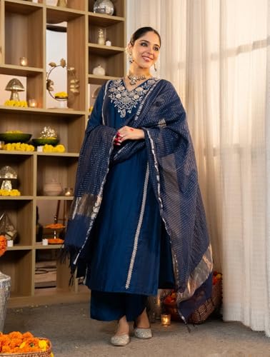 Image of Klosia Women Embroidery Solid Straight Kurta and Pant Set with Dupatta