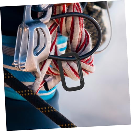 Boucles carrées noires : fixations robustes pour vos sacs de rando