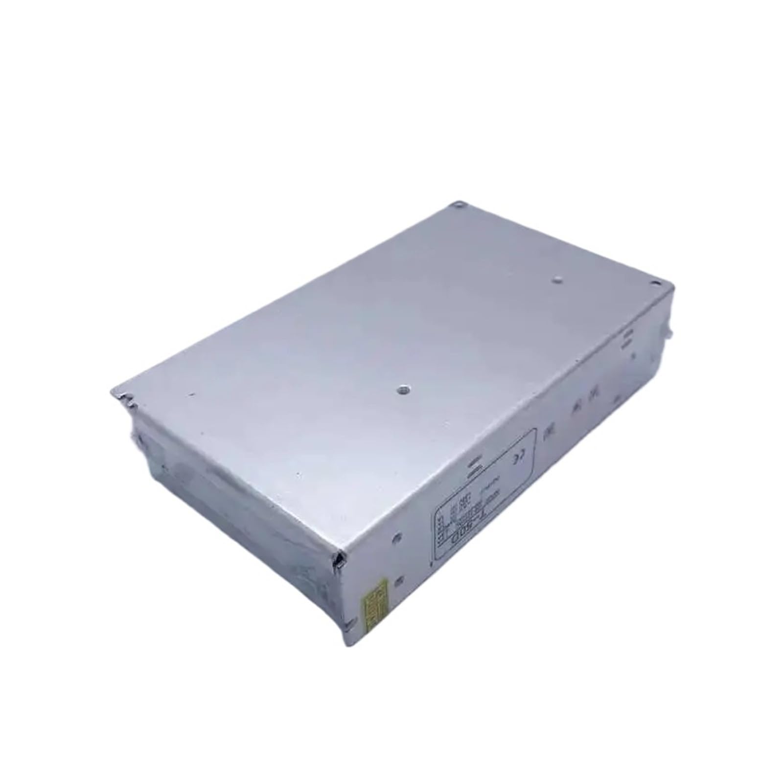 Alimentatore con interruttore a tripla uscita da 50 W. Protezione da 50 W