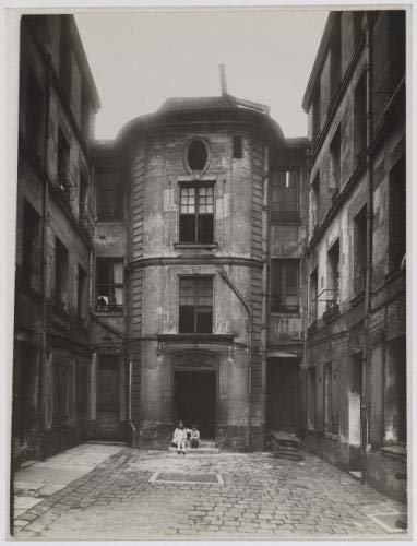 Photography Poster - Ancien pavillon au fond de la cour, 205 rue Faubourg-Saint-Antoine, 11�me arrondissement, Paris, 24"x18.5", Gloss finish