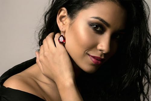 Boucles d'oreilles rouges en grenat poire de qualité supérieure