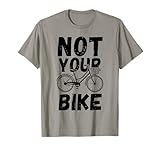 Typographie rétro audacieuse associée à une illustration de bicyclette vintage classique avec panier – ce design grunge est créé pour les cyclistes passionnés, les navetteurs à vélo et tous les amoureux des deux roues.