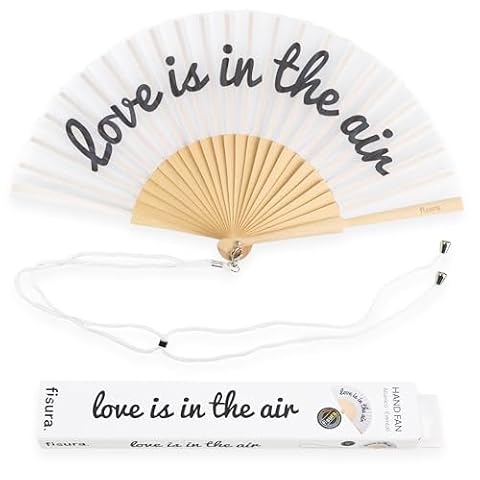 Fisura – Oryginalny wachlarz z napisem "love is in the air”. Wachlarz na ślub. Czarno-biały wachlarz z drewna. Wachlarz z zawieszką. Wymiary: 42,5 x 23 cm.