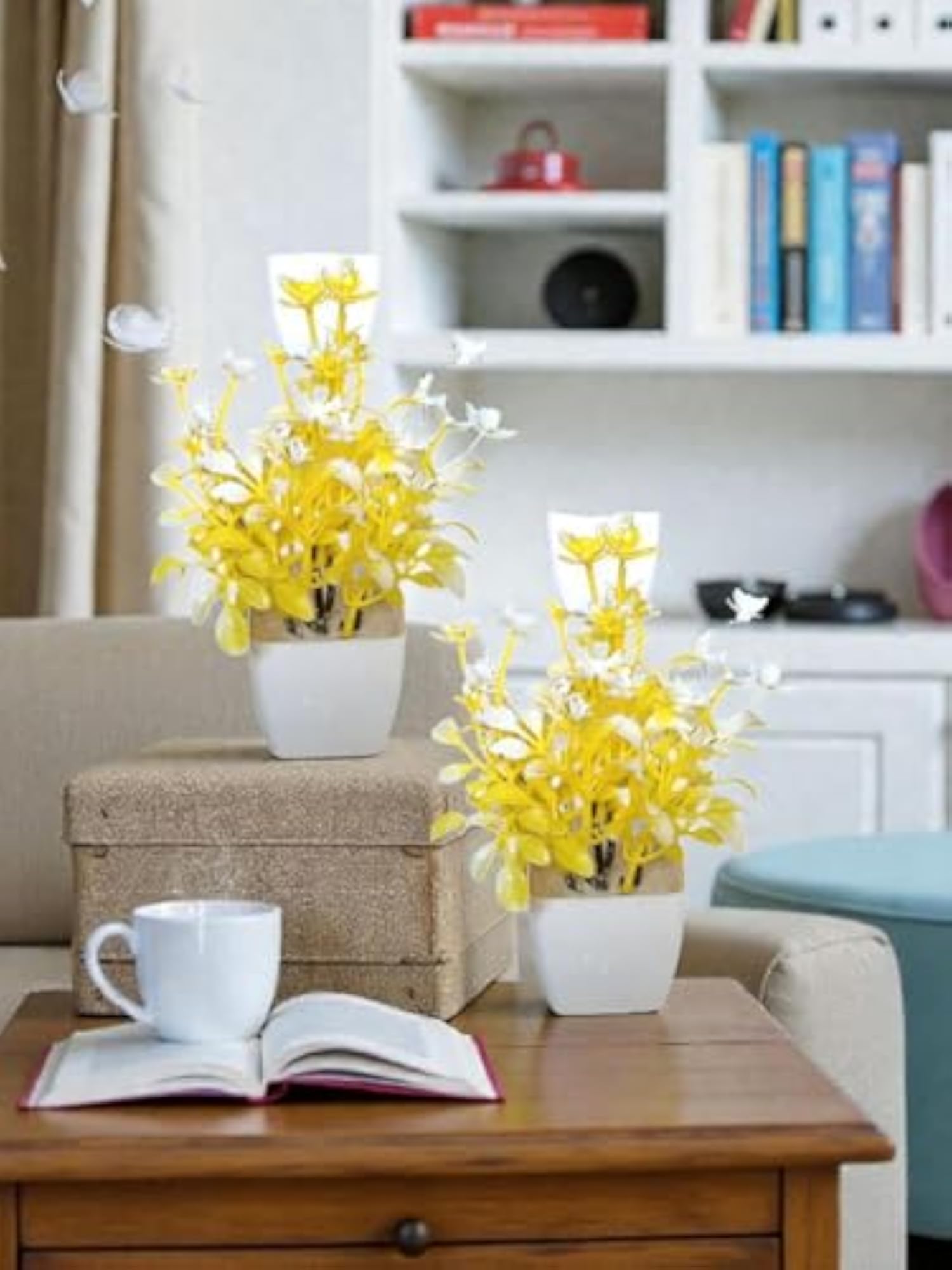 Set of 2 Decorative Yellow & White Flower Pots