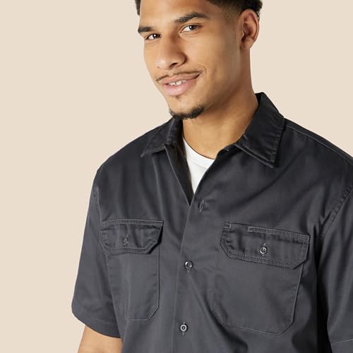 Image of Amazon Essentials Men's Relaxed-Fit Stain and Wrinkle-Resistant Short-Sleeve Work Shirts