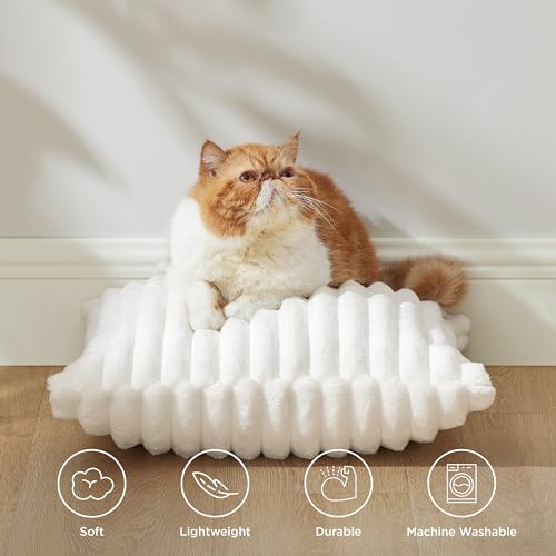 Bedsure US000027W0S Throw Pillow Covers 18X18 Inch - Pack Of 2 White Luxury Soft Cozy Fluffy, Striped Pillow Covers, Home Decor For Sofa Couch Bed thumb #3