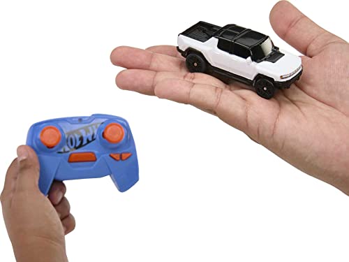 Auto RC Hot Wheels Hummer EV escala 1:64 miniatura 5