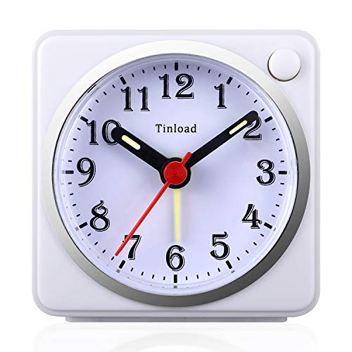 Tinload Kleiner analoger Reisewecker, geräuschlos, kein Ticken, Schlummerfunktion, aufsteigender Piepton, batteriebetrieben, Lichtfunktionen, einfach einzustellen(Weiß) Tinload Kleiner analoger Reisewecker, geräuschlos, kein Ticken, Schlummerfunktion, aufsteigender Piepton, batteriebetrieben, Lichtfunktionen, einfach einzustellen(Weiß)