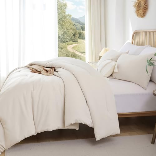 Image of ROSGONIA Oversized King Comforter 120x120, 3pcs Super King Comforter (1 Beige Comforter & 2 Pillowcases) Lightweight Warm Bedding Set Blanket Quilt