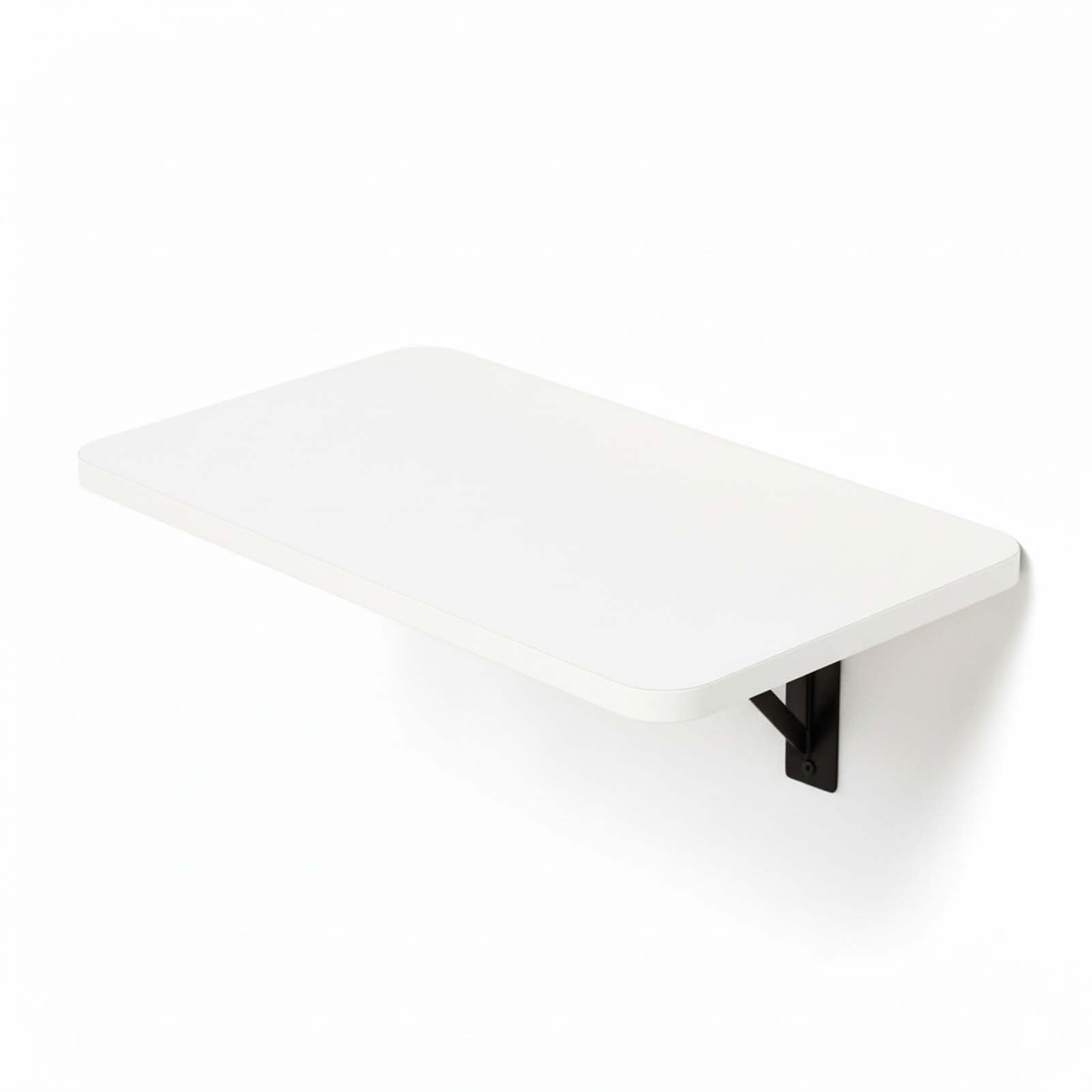 Bureau à domicile et petits espaces optimisés via table pliante