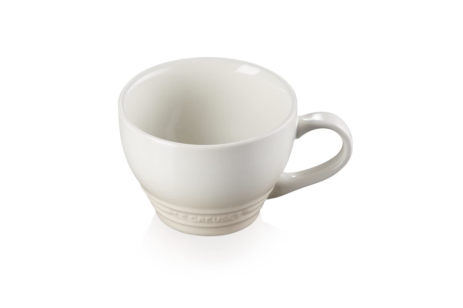 Le mug Le Creuset Giant Stoneware 400ml en finition Meringue, alliant design iconique et durabilité.