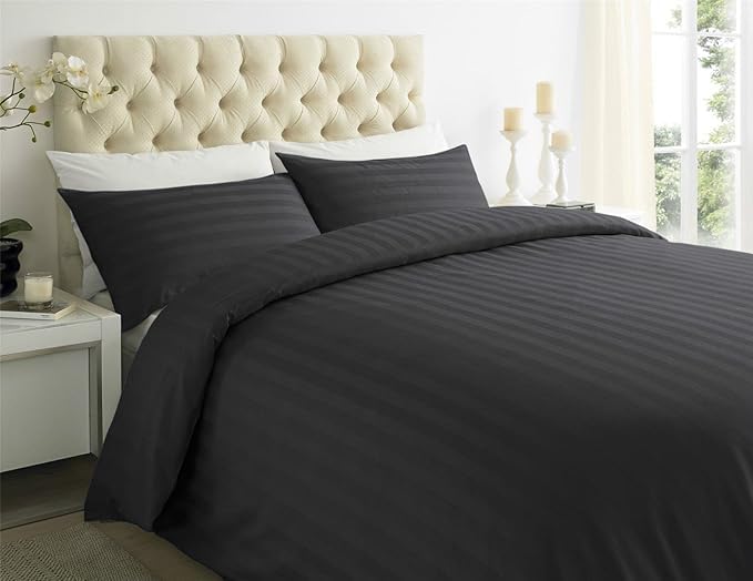 Royale Linens® Egyptian Cotton Duvet Cover, 100% Long Staple Cotton Thick Duvet Cover 400TC, Quilt Cover with Pillow Cases (Black, Double)