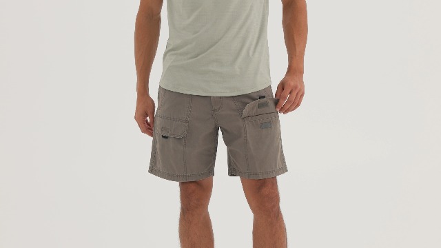 MEN'S WRANGLER AUTHENTICS STRETCH CARGO SHORTS
