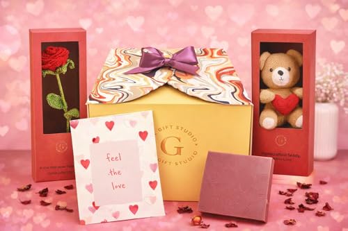 THE GIFT STUDIO.COM Valentine Gifts for Girlfriend, Valentine Gifts for Boyfriend, Valentine Gifts for Wife, Valentine Gifts for Husband, Valentine Gifts for Couples, Romantic Gifts for Valentine Day, | Valentine Gift Hamper ,“ Cake Box with Forever Rose, Soft Teddy, 224 Rose Infused Ruby Chocolate Bar, and ,œFeel The Love, Greeting Card ,“ Romantic & Valentine gift for Girlfriend and Boyfriend