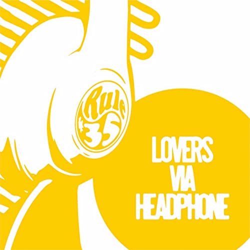Lovers via headphone Lovers via headphone