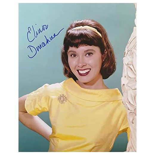 Elinor Donahue Father Knows Best Original Autographed 8X10 photo #42