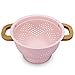 Produktbild Navaris Seiher Sieb Durchschlag aus Eisen - Nudelsieb Küchensieb Abtropfsieb für Nudeln Salat - Salatsieb Metallsieb mit Bambusgriffen in Rosa