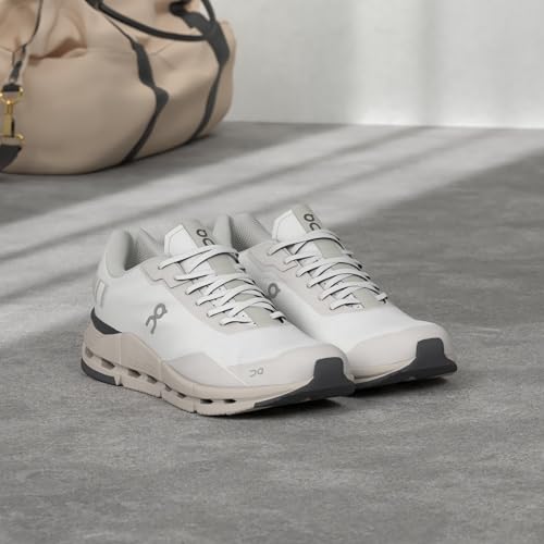 Image of On Women's Cloudnova Form Sneakers