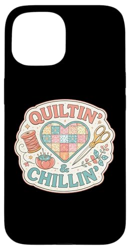 Quiltin And Chilin �ʔ����L���e�B���O�L���^�[ ���l �W���[�N ���[���A �X�}�z�P�[�X iPhone 15 �p