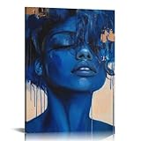 [Portrait Abstrait Moderne] Immergez votre espace dans les nuances de bleu profond et les reflets dorés de ce portrait saisissant, capturant un moment de puissance sereine et d'expression artistique